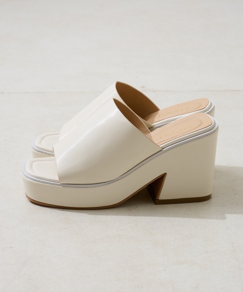 Chico(チコ)の「【LINNEE】バルキーサンダル(サンダル・レディース・ホワイト/ブラック・SMALL/MEDIUM/LARGE)」の13枚目の写真
