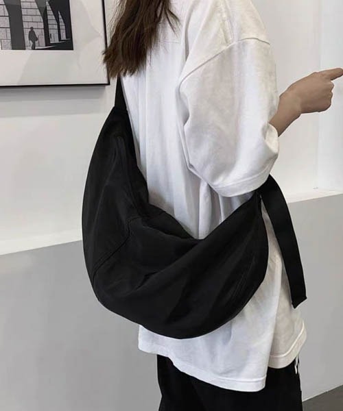 gossip!ロサンゼルス(ゴシップロサンゼルス)の「ナイロンオーバーオール トートバッグ(ボディバッグ/ウエストポーチ・レディース・ライトブルー/ブラック/グリーン/ベージュ・FREE)」の2枚目の写真