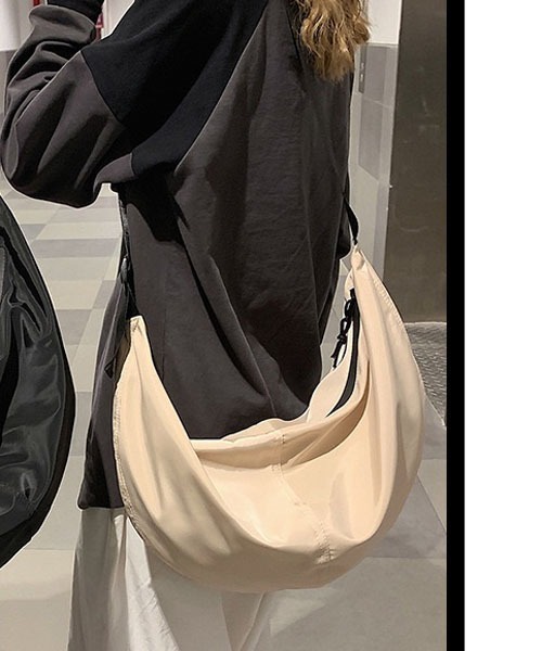 gossip!ロサンゼルス(ゴシップロサンゼルス)の「ナイロンオーバーオール トートバッグ(ボディバッグ/ウエストポーチ・レディース・ライトブルー/ブラック/グリーン/ベージュ・FREE)」の8枚目の写真