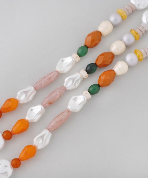 ANEMONE（アネモネ）の「マルチビーズマンテルネックレス（ネックレス・レディース・アイボリー/オレンジ・FREE）」の5枚目の写真