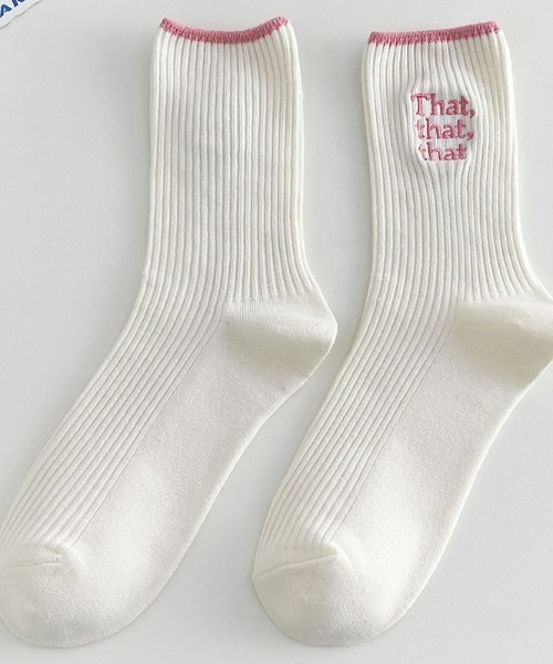 Loueme（ルエム）の「that 刺繍カラフルソックス（ソックス/靴下・レディース・ブラック/パープル/レッド/ピンク/ブルー/グリーン・FREE）」の6枚目の写真