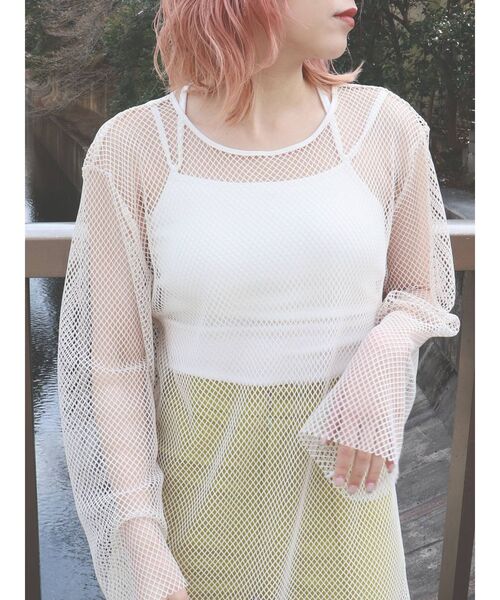 MURUA（ムルーア）の「バックストリングキャミ（パット付）（キャミソール・レディース・ブラック/アイボリー・FREE）」の6枚目の写真