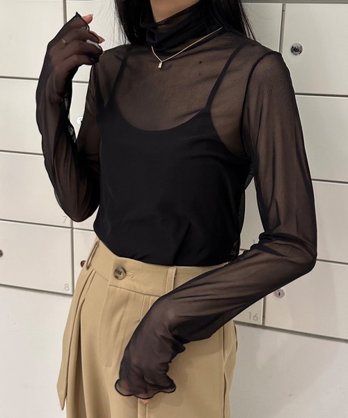 solleim（ソルレム）の「カラーシアーラメハイネックトップス（Tシャツ/カットソー・レディース・ブラック/ピンク/オレンジ/グリーン/アイボリー/ブラウン/グレー/グレー系1/ブラック系1/ホワイト系1/ブルー系1・M）」の4枚目の写真