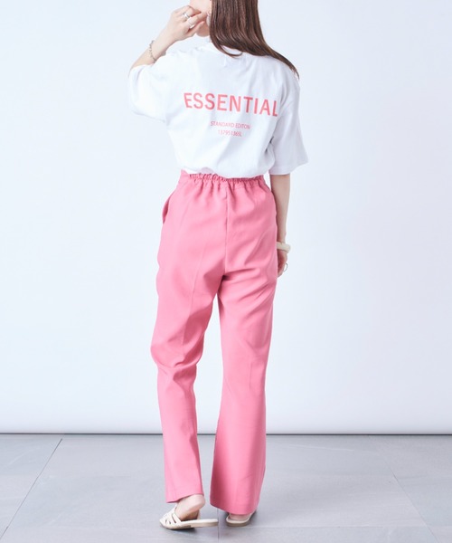 MAISON BREEZE（メゾンブリーズ）の「トレンドロゴ。"ESSENTIAL" Tee【MAISON BREEZE】オーバーサイズバックプリントロゴTシャツ（Tシャツ/カットソー・レディース・ブラック/レッド/グリーン・FREE）」の18枚目の写真