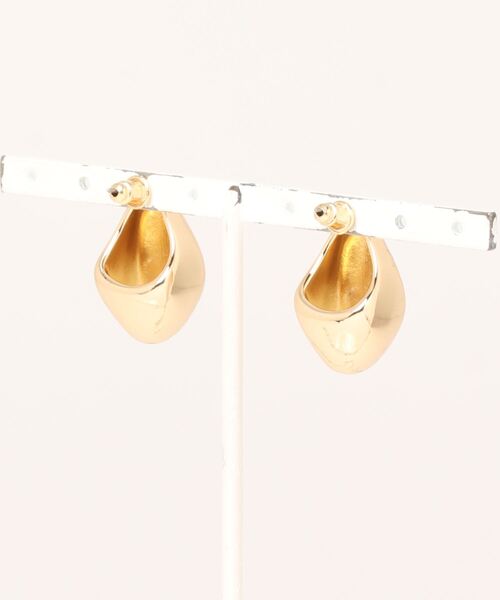CLANE(クラネ)の「OVAL MELT PIERCE(ピアス(両耳用)・レディース・シルバー/ゴールド・FREE)」の3枚目の写真