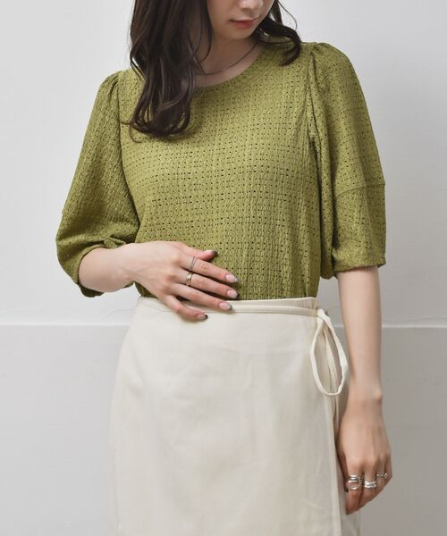 RETRO GIRL（レトロガール）の「袖パフデザインTee（Tシャツ/カットソー・レディース・ホワイト/ブラック/ブラウン/グリーン・FREE）」の4枚目の写真