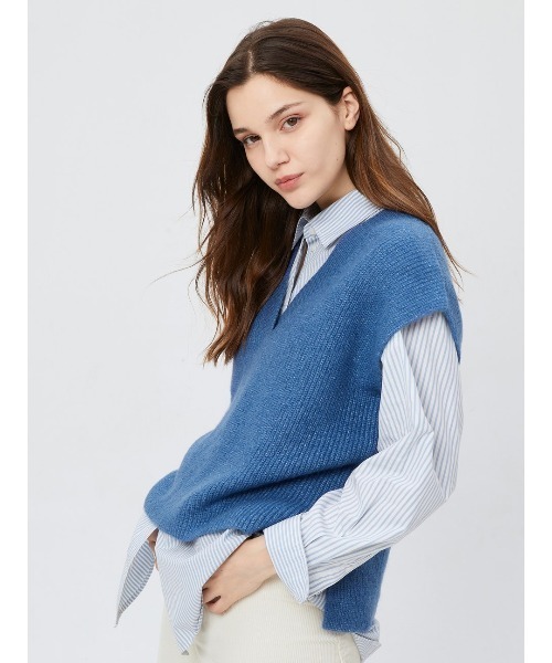 GAP（ギャップ）の「オーバーサイズ Vネック ベストセーター（ベスト・レディース・その他/パープル系その他/グレー/ブルー・M/XXS/XL/L/XS/S）」の3枚目の写真