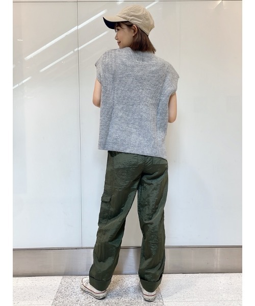 GAP（ギャップ）の「オーバーサイズ Vネック ベストセーター（ベスト・レディース・その他/パープル系その他/グレー/ブルー・M/XXS/XL/L/XS/S）」の13枚目の写真