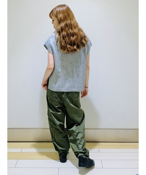 GAP（ギャップ）の「オーバーサイズ Vネック ベストセーター（ベスト・レディース・その他/パープル系その他/グレー/ブルー・M/XXS/XL/L/XS/S）」の15枚目の写真