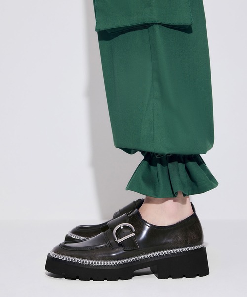 CHARLES & KEITH(チャールズ & キース)の「バックルチェーントリム ローファー(ローファー・レディース・ブラック/オフホワイト/ダークグレー/マルチ・22.5cm/23.5cm/25cm/23cm/24.5cm/25.5cm)」の18枚目の写真