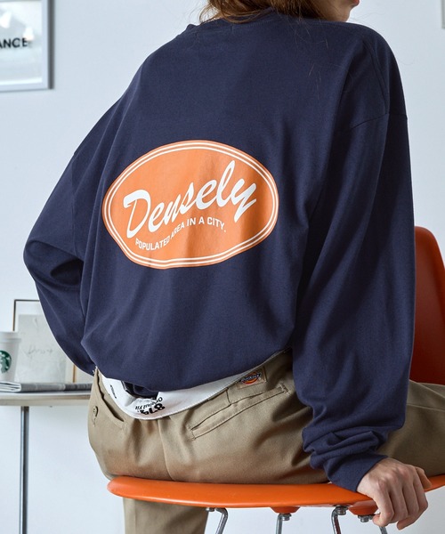 BASQUE magenta（バスクマゼンタ）の「カレッジ/サークルロゴデザイン ビッグシルエットロングTシャツ（Tシャツ/カットソー・レディース・ブラック系1/ホワイト系4/ホワイト系2/ネイビー系2/ブラック系2/ホワイト系3/グリーン系1/ホワイト系1/グレー系1/ホワイト系5/ネイビー系3・FREE）」の10枚目の写真