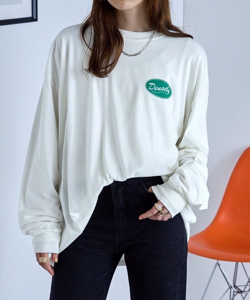 BASQUE magenta（バスクマゼンタ）の「カレッジ/サークルロゴデザイン ビッグシルエットロングTシャツ（Tシャツ/カットソー・レディース・ブラック系1/ホワイト系4/ホワイト系2/ネイビー系2/ブラック系2/ホワイト系3/グリーン系1/ホワイト系1/グレー系1/ホワイト系5/ネイビー系3・FREE）」の20枚目の写真