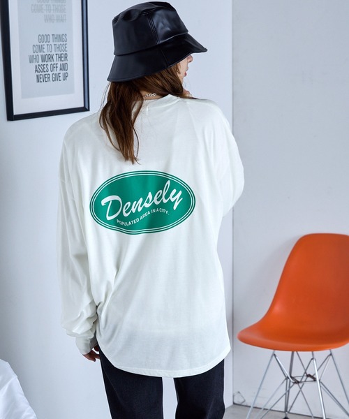 BASQUE magenta（バスクマゼンタ）の「カレッジ/サークルロゴデザイン ビッグシルエットロングTシャツ（Tシャツ/カットソー・レディース・ブラック系1/ホワイト系4/ホワイト系2/ネイビー系2/ブラック系2/ホワイト系3/グリーン系1/ホワイト系1/グレー系1/ホワイト系5/ネイビー系3・FREE）」の21枚目の写真