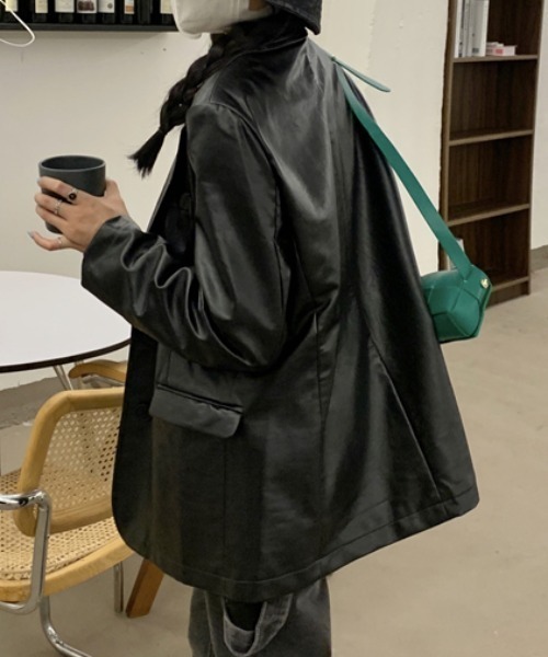 KOM（ドットコム）の「A'GEM/9 × .kom『.kom/ドットケーオーエム