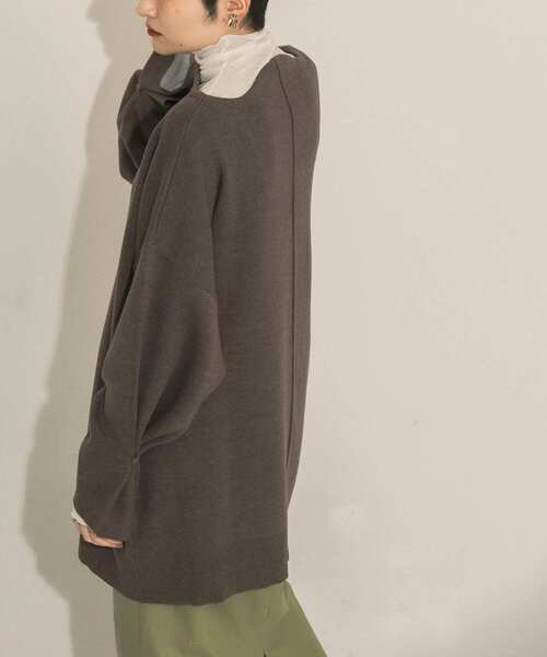 KBF（ケイビーエフ）の「カーブネックラージニット（ニット/セーター・レディース・ネイビー/ブラウン/アイボリー・ONE）」の13枚目の写真