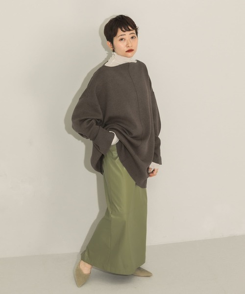 KBF（ケイビーエフ）の「カーブネックラージニット（ニット/セーター・レディース・ネイビー/ブラウン/アイボリー・ONE）」の21枚目の写真