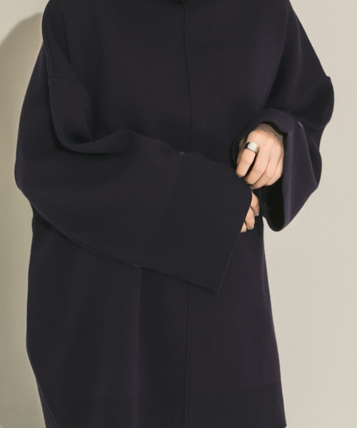 KBF（ケイビーエフ）の「カーブネックラージニット（ニット/セーター・レディース・ネイビー/ブラウン/アイボリー・ONE）」の11枚目の写真