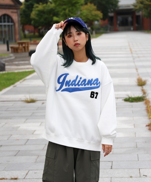 ZIP FIVE（ジップファイブ）の「【ZIP FIVE】【肉厚】 オーバーサイズ 無地/バックロゴプリント/オーバルプリント/ベースボールロゴサガラ刺繍（スウェット・レディース・ダークグリーン系2/パープル/グリーン/アイボリー系/ホワイト系2/ホワイト系5/ホワイト系/アイボリー系2/レッド系2/ホワイト/イエロー系1/ブラウン/ホワイト系その他/チャコール/ブラック系2/ブラック系4/イエロー/ネイビー系/グレー系その他/グレー系2/ネイビー系2/ダークグリーン系/ホワイト系3/ブラック/ブルー系その他/ベージュ/ネイビー/ブルー/ホワイト系4/ブラック系1/杢グレー/オートミール/グレー系1/ネイビー系1/ブルー系/アイボリー系1/レッド/レッド系1/ダークグリーン系1/ブルー系その他2/ブラック系3/カーキ/ブルー系その他3/ホワイト系1/グレー系/グリーン系1/ベージュ系/ダークグリーン/オレンジ系1/ロイヤルブルー/ブラック系/グリーン系/パープル系1/ブラウン系/オレンジ/レッド系/アイボリー・LARGE/MEDIUM/X-LARGE）」の9枚目の写真