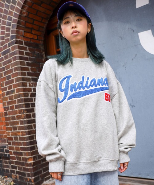 ZIP FIVE（ジップファイブ）の「【ZIP FIVE】【肉厚】 オーバーサイズ 無地/バックロゴプリント/オーバルプリント/ベースボールロゴサガラ刺繍（スウェット・レディース・ダークグリーン系2/パープル/グリーン/アイボリー系/ホワイト系2/ホワイト系5/ホワイト系/アイボリー系2/レッド系2/ホワイト/イエロー系1/ブラウン/ホワイト系その他/チャコール/ブラック系2/ブラック系4/イエロー/ネイビー系/グレー系その他/グレー系2/ネイビー系2/ダークグリーン系/ホワイト系3/ブラック/ブルー系その他/ベージュ/ネイビー/ブルー/ホワイト系4/ブラック系1/杢グレー/オートミール/グレー系1/ネイビー系1/ブルー系/アイボリー系1/レッド/レッド系1/ダークグリーン系1/ブルー系その他2/ブラック系3/カーキ/ブルー系その他3/ホワイト系1/グレー系/グリーン系1/ベージュ系/ダークグリーン/オレンジ系1/ロイヤルブルー/ブラック系/グリーン系/パープル系1/ブラウン系/オレンジ/レッド系/アイボリー・LARGE/MEDIUM/X-LARGE）」の21枚目の写真