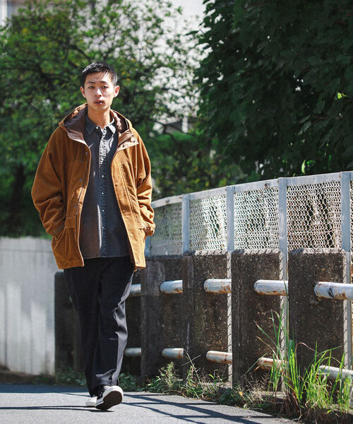 BEAMS(ビームス)の「BEAMS / ルーズ シティフーディー(ブルゾン・メンズ・ネイビー/ベージュ・SMALL/MEDIUM/LARGE/X-LARGE)」の3枚目の写真