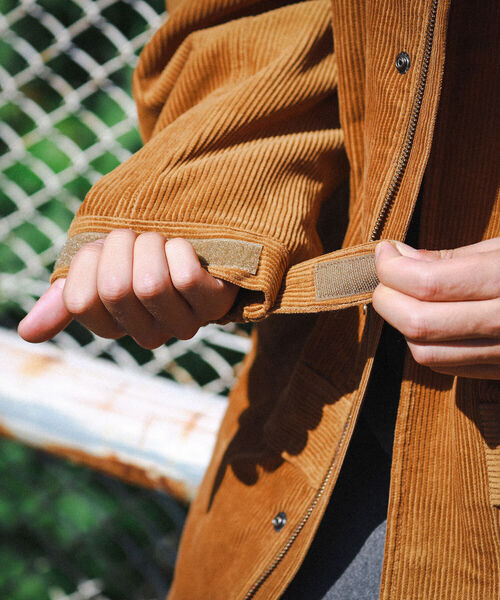 BEAMS(ビームス)の「BEAMS / ルーズ シティフーディー(ブルゾン・メンズ・ネイビー/ベージュ・SMALL/MEDIUM/LARGE/X-LARGE)」の8枚目の写真