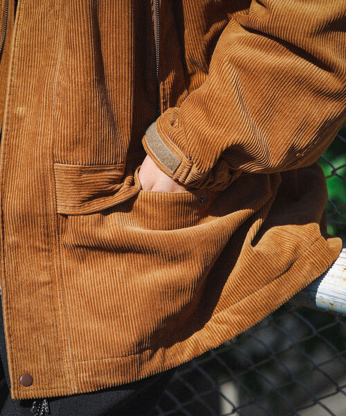 BEAMS(ビームス)の「BEAMS / ルーズ シティフーディー(ブルゾン・メンズ・ネイビー/ベージュ・SMALL/MEDIUM/LARGE/X-LARGE)」の10枚目の写真