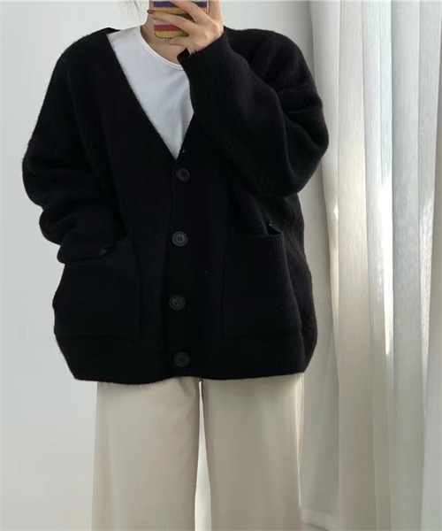 FREE STYLISTS(フリー スタイリスト)の「レディース・長袖Vネックニットカーディガン(カーディガン/ボレロ・レディース・ブラック/ベージュ/パープル/レッド/ピンク/イエロー/ブルー/オフホワイト・FREE)」の22枚目の写真
