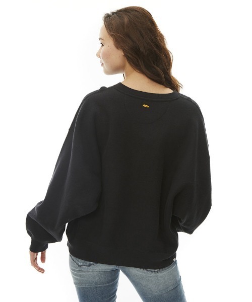 BILLABONG(ビラボン)の「BILLABONG レディース HEAVY BARREL CROPED SWEAT CREW トレーナー 【2022年秋冬モデル】/ビラボンスウェットトレーナー(スウェット・レディース・ブラック/バーガンディー/グレー・MEDIUM/LARGE)」の14枚目の写真