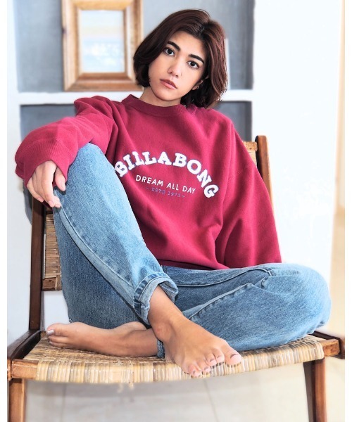 BILLABONG(ビラボン)の「BILLABONG レディース HEAVY BARREL CROPED SWEAT CREW トレーナー 【2022年秋冬モデル】/ビラボンスウェットトレーナー(スウェット・レディース・ブラック/バーガンディー/グレー・MEDIUM/LARGE)」の4枚目の写真