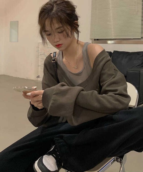 meJane(ミージェーン)の「クロップド丈ルーズシルエットVネックドッキングスウェット【ZOZOTOWN限定】(スウェット・レディース・アッシュブラウン/グレー・FREE)」の12枚目の写真