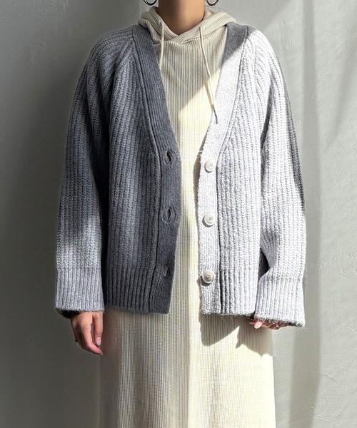 LBC(エルビーシー)の「畦Vネックカラーカディガン(カーディガン/ボレロ・レディース・ライトグレー/グリーン・M)」の20枚目の写真