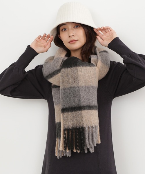 N.（N. Natural Beauty Basic）（エヌエヌナチュラルビューティーベーシック）の「【横田ひかるさん着用】◆フリンジチェックストール（ストール/ショール・レディース・チェック・ﾌﾘ-）」の2枚目の写真