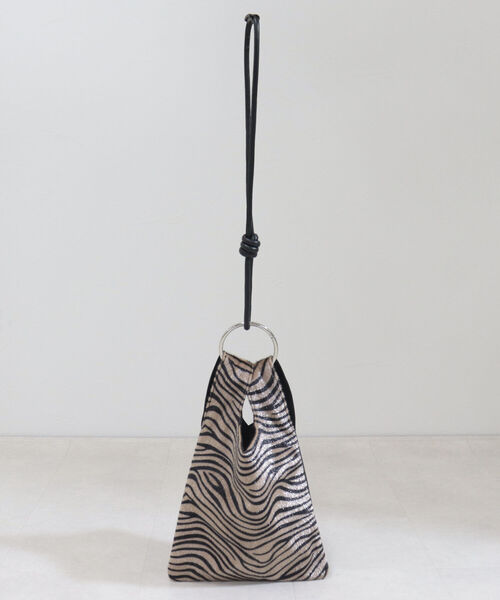 fredy emue(フレディエミュ)の「リングハンドルコンビショッパーバッグ(ショルダーバッグ・レディース・ベージュ系その他4/ブラック系その他4・FREE)」の2枚目の写真