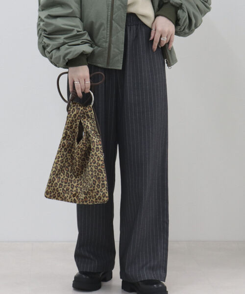 fredy emue(フレディエミュ)の「リングハンドルコンビショッパーバッグ(ショルダーバッグ・レディース・ベージュ系その他4/ブラック系その他4・FREE)」の3枚目の写真