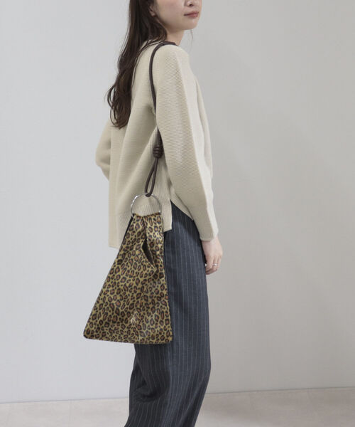 fredy emue(フレディエミュ)の「リングハンドルコンビショッパーバッグ(ショルダーバッグ・レディース・ベージュ系その他4/ブラック系その他4・FREE)」の9枚目の写真