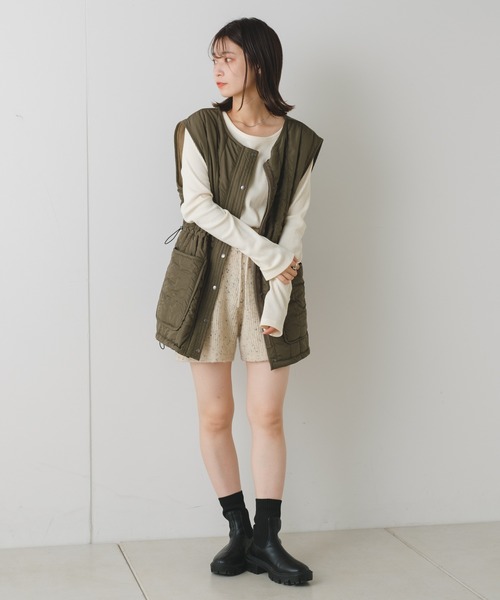 Kastane(カスタネ)の「袖ボタンリブロンTEE(Tシャツ/カットソー・レディース・ブラック/ブラウン/ブルー/アイボリー・FREE)」の11枚目の写真