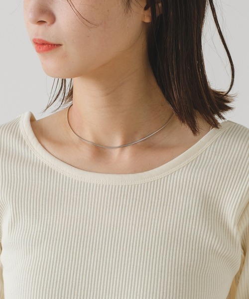 Kastane(カスタネ)の「袖ボタンリブロンTEE(Tシャツ/カットソー・レディース・ブラック/ブラウン/ブルー/アイボリー・FREE)」の17枚目の写真