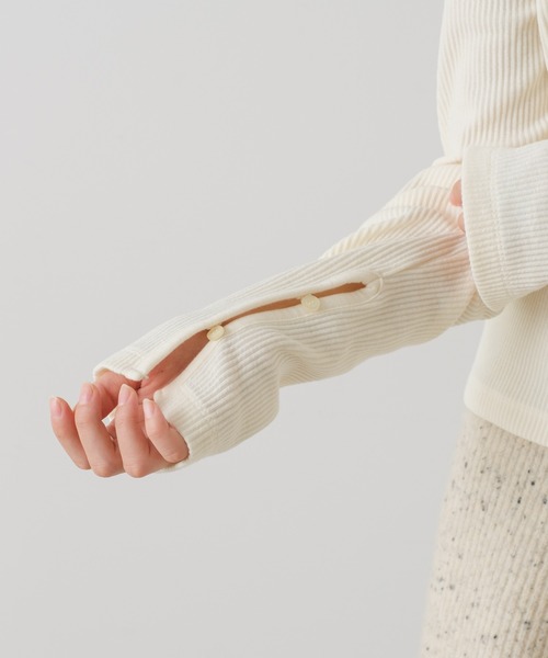 Kastane(カスタネ)の「袖ボタンリブロンTEE(Tシャツ/カットソー・レディース・ブラック/ブラウン/ブルー/アイボリー・FREE)」の19枚目の写真