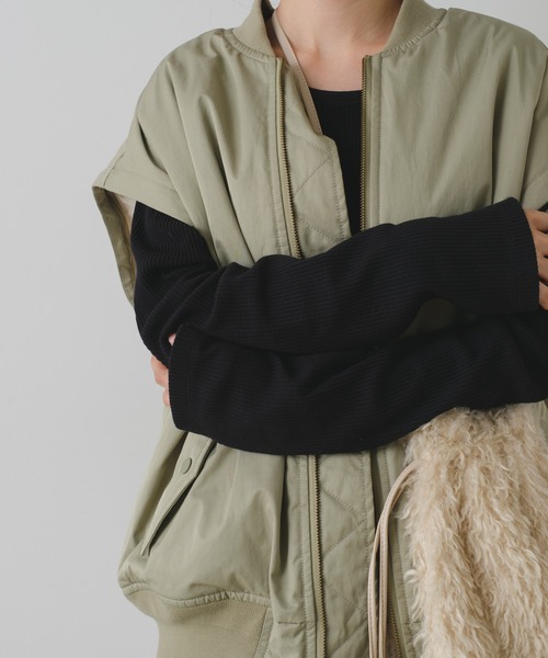 Kastane(カスタネ)の「袖ボタンリブロンTEE(Tシャツ/カットソー・レディース・ブラック/ブラウン/ブルー/アイボリー・FREE)」の21枚目の写真