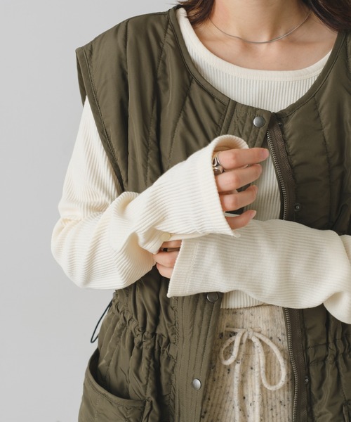 Kastane(カスタネ)の「袖ボタンリブロンTEE(Tシャツ/カットソー・レディース・ブラック/ブラウン/ブルー/アイボリー・FREE)」の6枚目の写真