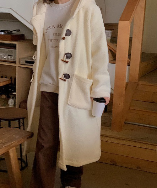 SONA(ソナ)の「SONYUNARA ボアフードダッフルロングコート(ダッフルコート・レディース・アイボリー・FREE)」の12枚目の写真