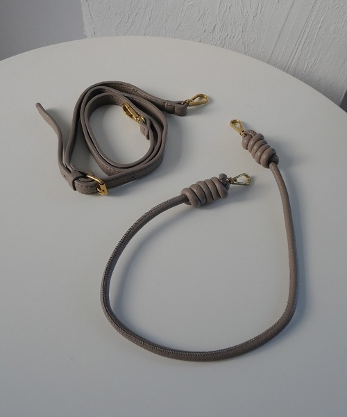 CURI BISCUI（キュリ　ビスキュイ）の「【CURIBISCUI】ハンドルデザイン フラップ ショルダーバッグ（ショルダーバッグ・レディース・ベージュ/グレー/ブラック・FREE）」の9枚目の写真