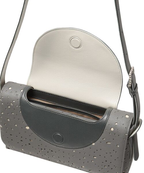 HIROKO HAYASHI（ヒロコハヤシ）の「FORATA(フォラータ)ショルダーバッグ（ショルダーバッグ・レディース・グレー系その他4・00）」の11枚目の写真