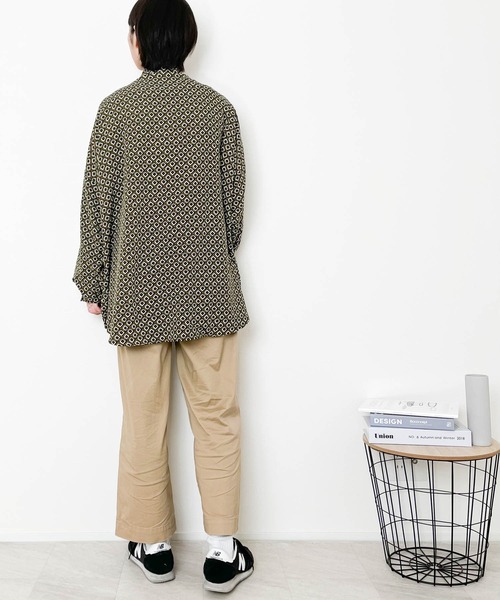 Ritzy（リッツィー）の「ポリ総柄プリント(A柄) ドロップショルダー LSシャツ レディース メンズ（シャツ/ブラウス・メンズ・ホワイト/グリーン/ブラック・MEDIUM/LARGE/X-LARGE）」の17枚目の写真