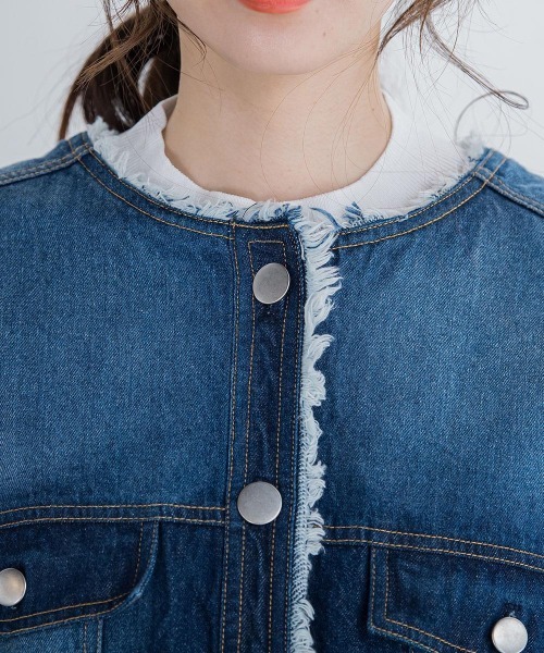 VICKY(ビッキー)の「【鮮やかなブルーが春の装いにぴったり】ノーカラーフリンジデニムジャケット《手洗い可能》(その他アウター・レディース・ネイビー/ブルー・M)」の5枚目の写真