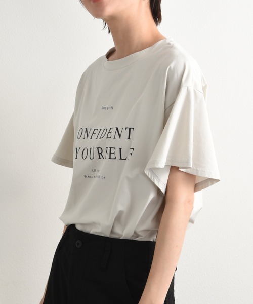INTERPLANET(インタープラネット)の「フレアースリーブロゴTシャツ(Tシャツ/カットソー・レディース・オフホワイト/グレイッシュブルー/ブラック・FREE)」の1枚目の写真