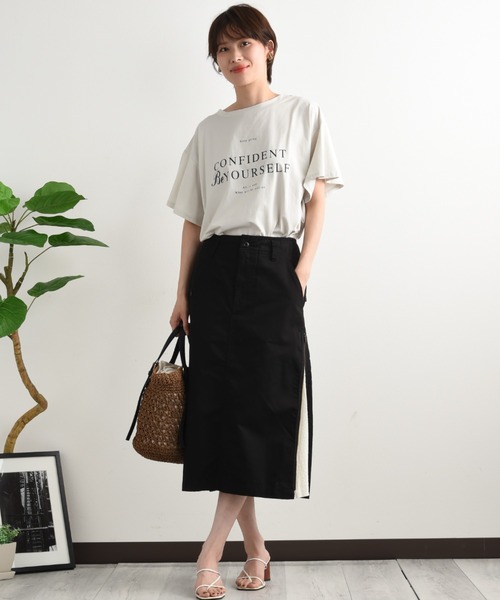 INTERPLANET(インタープラネット)の「フレアースリーブロゴTシャツ(Tシャツ/カットソー・レディース・オフホワイト/グレイッシュブルー/ブラック・FREE)」の15枚目の写真