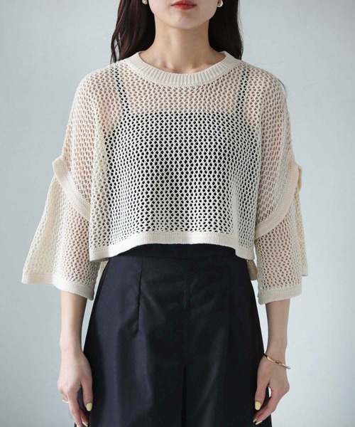 cheriella(シェリエラ)の「【cheriella】WEB限定ショート丈スリット透かし編みメッシュニット(ニット/セーター・レディース・ブルー/アイボリー/カーキ/ブラック・M)」の7枚目の写真