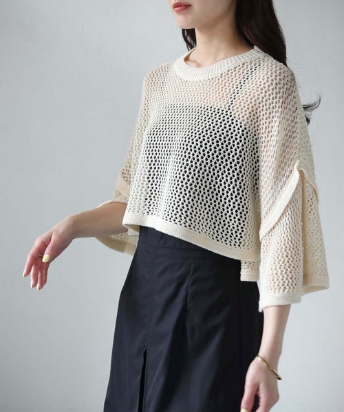 cheriella(シェリエラ)の「【cheriella】WEB限定ショート丈スリット透かし編みメッシュニット(ニット/セーター・レディース・ブルー/アイボリー/カーキ/ブラック・M)」の8枚目の写真