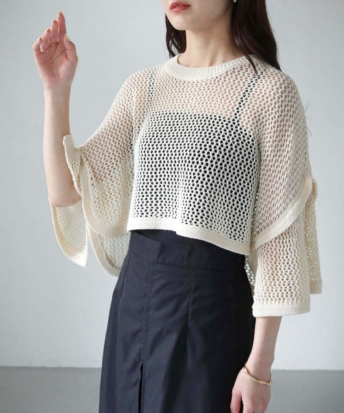 cheriella(シェリエラ)の「【cheriella】WEB限定ショート丈スリット透かし編みメッシュニット(ニット/セーター・レディース・ブルー/アイボリー/カーキ/ブラック・M)」の6枚目の写真